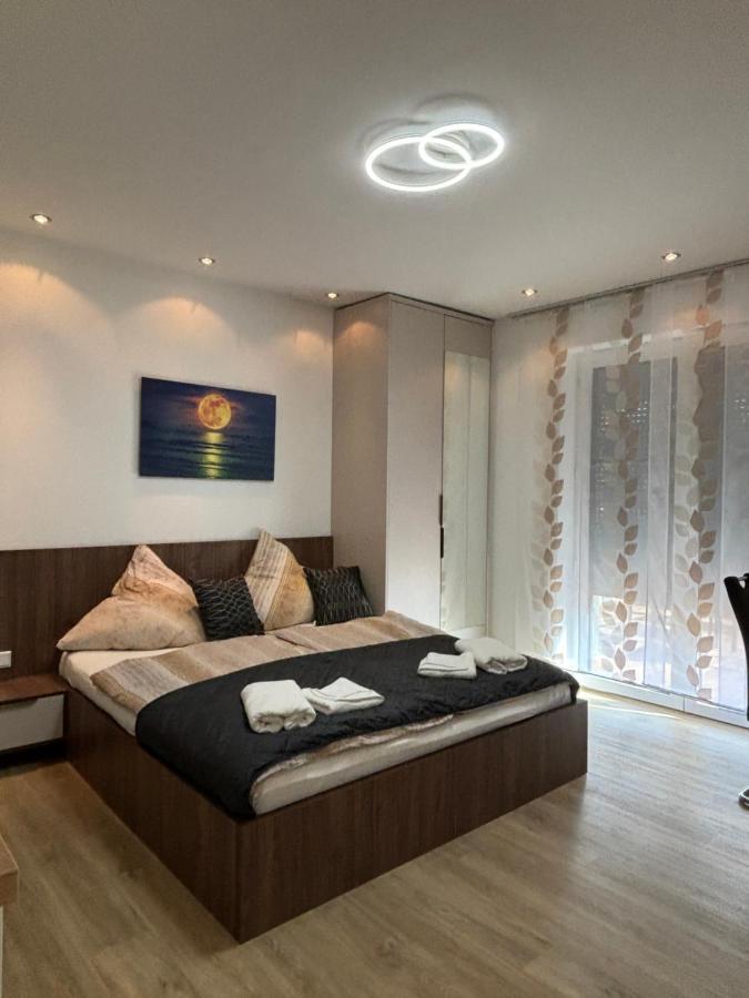 Lenti Duesseldorfer Apartment'S Eksteriør billede