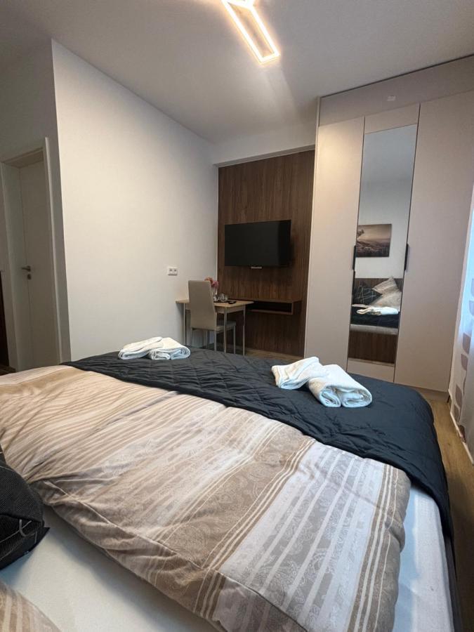 Lenti Duesseldorfer Apartment'S Eksteriør billede