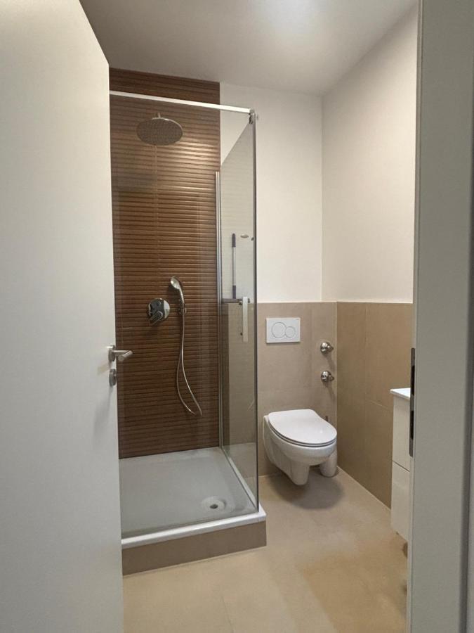 Lenti Duesseldorfer Apartment'S Eksteriør billede