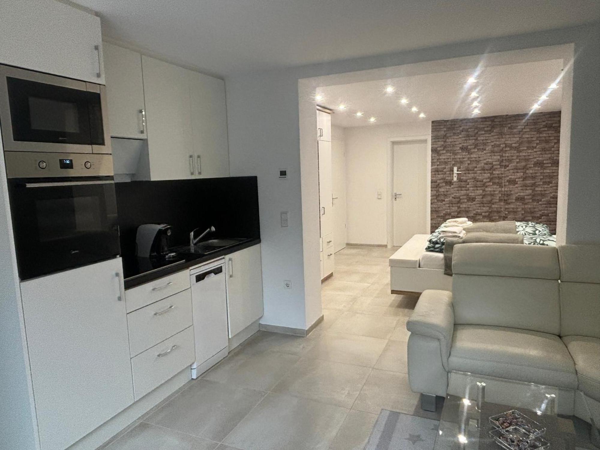 Lenti Duesseldorfer Apartment'S Eksteriør billede